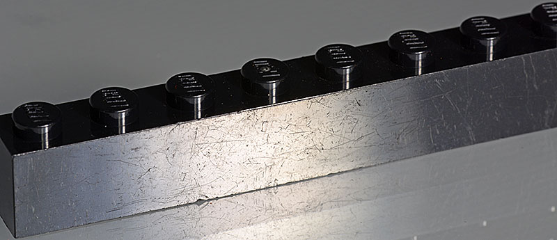 picture of brick with scratches